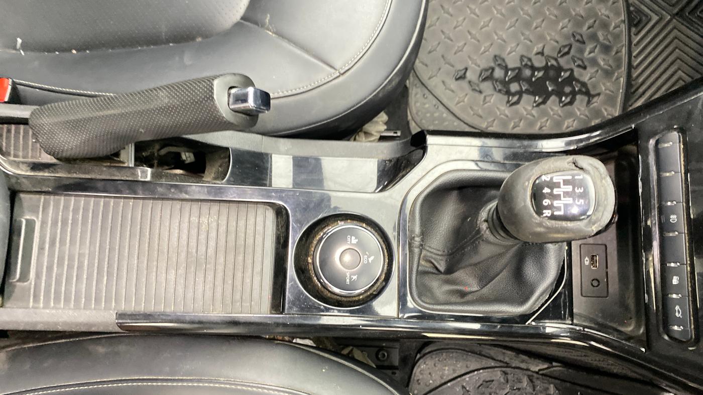 2021 Tata NEXON XZ PLUS PETROL DARK EDITION, Petrol, Manual, 77,428 km, Gear Lever