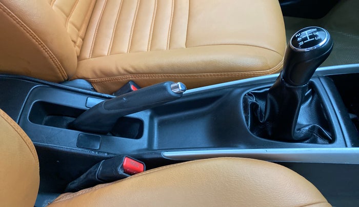 2018 Maruti Baleno DELTA 1.2 K12, Petrol, Manual, 58,667 km, Gear Lever