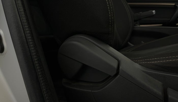 2021 Renault Kiger RXT (O) AMT, Petrol, Automatic, 49,934 km, Driver Side Adjustment Panel