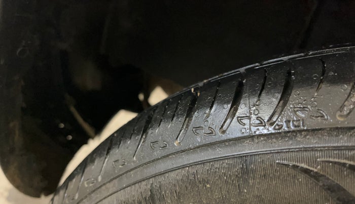 2021 Renault Kiger RXT (O) AMT, Petrol, Automatic, 49,934 km, Right Rear Tyre Tread