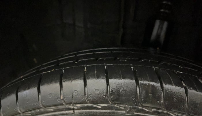 2021 Renault Kiger RXT (O) AMT, Petrol, Automatic, 49,934 km, Left Rear Tyre Tread