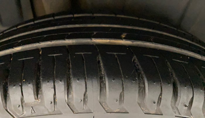 2021 Maruti XL6 ZETA MT, Petrol, Manual, 13,917 km, Right Rear Tyre Tread