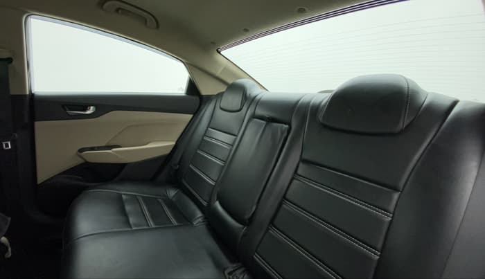 2019 Hyundai Verna 1.6 SX VTVT, Petrol, Manual, 25,369 km, Right Side Rear Door Cabin