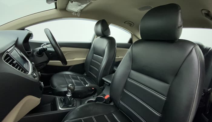 2019 Hyundai Verna 1.6 SX VTVT, Petrol, Manual, 25,369 km, Right Side Front Door Cabin