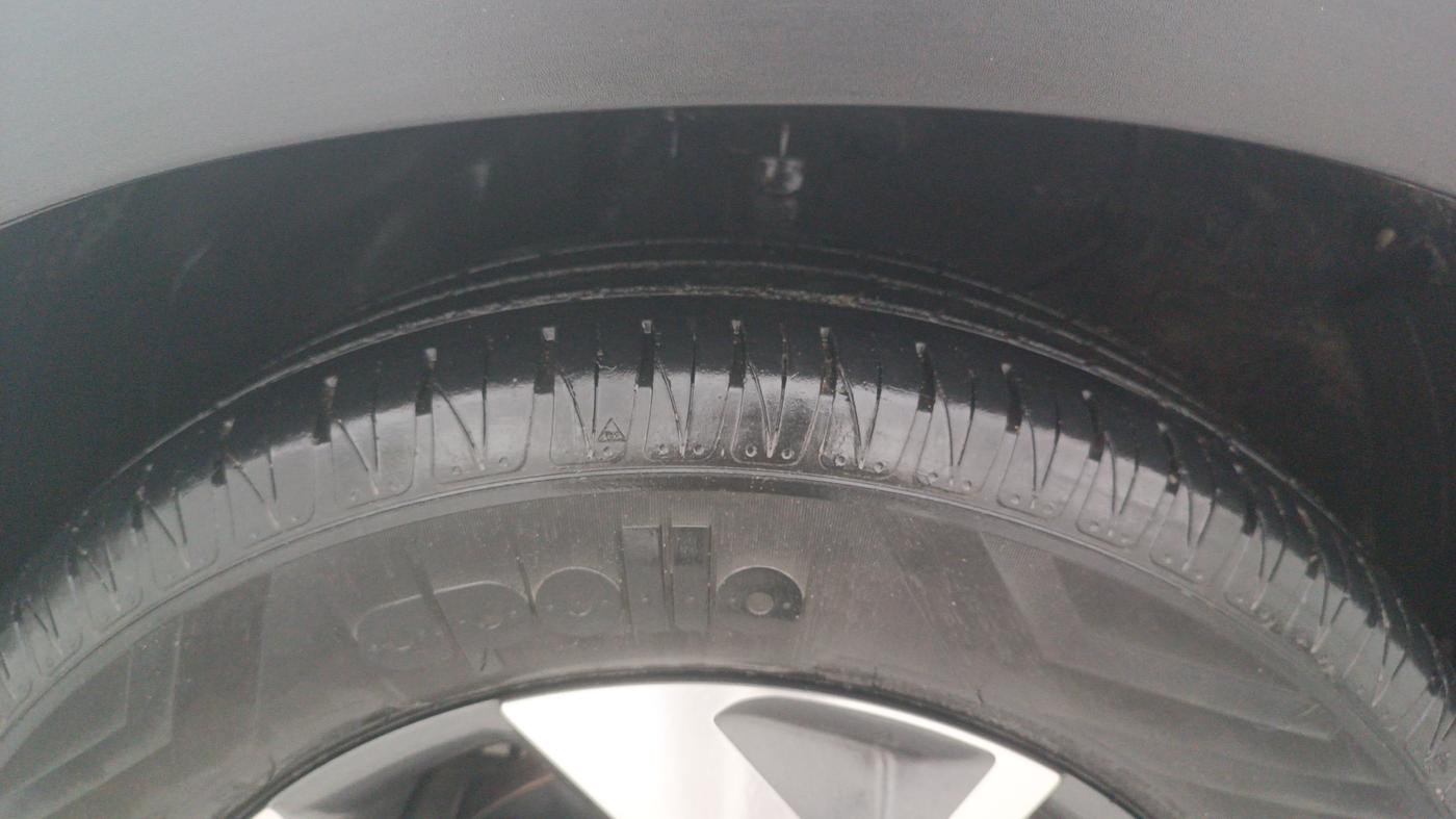 2023 KIA SONET HTX 1.5 AT, Diesel, Automatic, 49,879 km, Left Front Tyre Tread