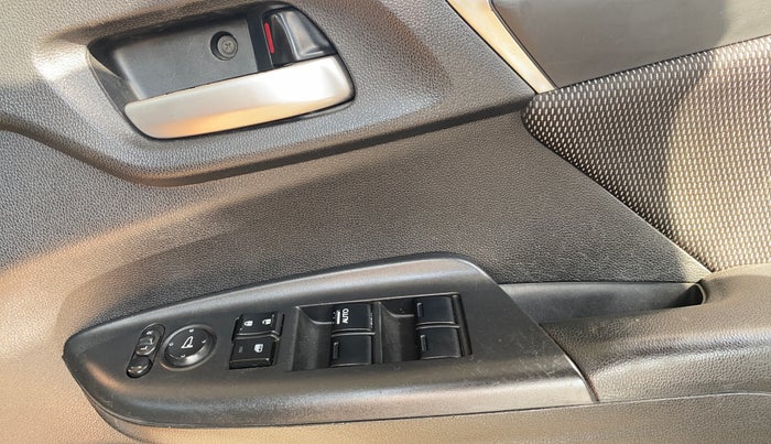 2017 Honda WR-V 1.2L I-VTEC VX MT, Petrol, Manual, 89,803 km, Driver Side Door Panels Control