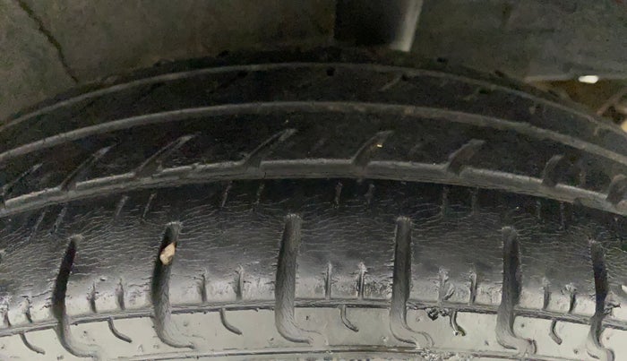 2019 Renault Kwid RXT 1.0 (O), Petrol, Manual, 73,117 km, Left Rear Tyre Tread