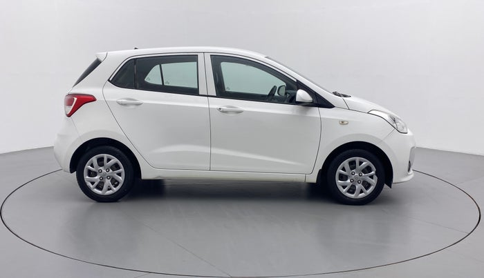 2017 Hyundai Grand i10 MAGNA 1.2 VTVT, Petrol, Manual, 16,502 km, Right Side View