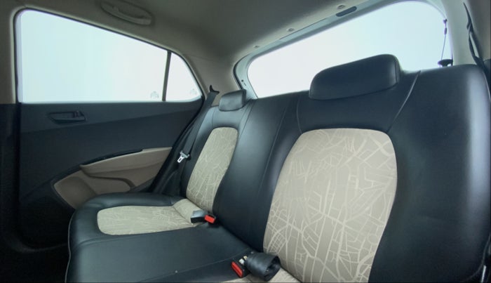 2017 Hyundai Grand i10 MAGNA 1.2 VTVT, Petrol, Manual, 16,502 km, Right Side Rear Door Cabin