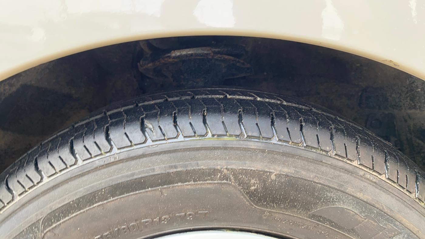 2014 Hyundai i10 SPORTZ 1.1, CNG, Manual, 85,284 km, Right Front Tyre Tread