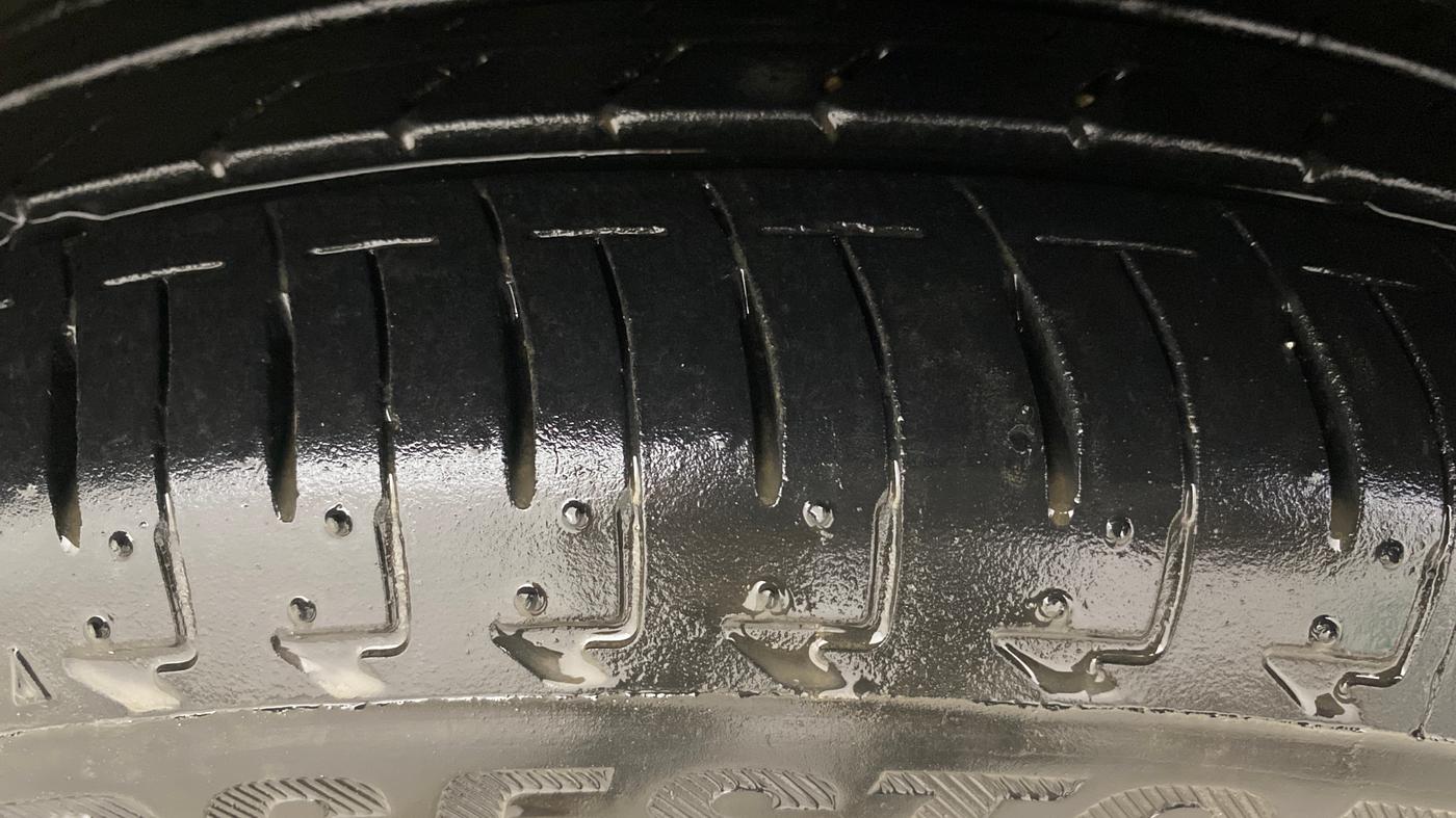 2020 Maruti IGNIS ALPHA 1.2 AMT, Petrol, Automatic, 14,349 km, Right Front Tyre Tread