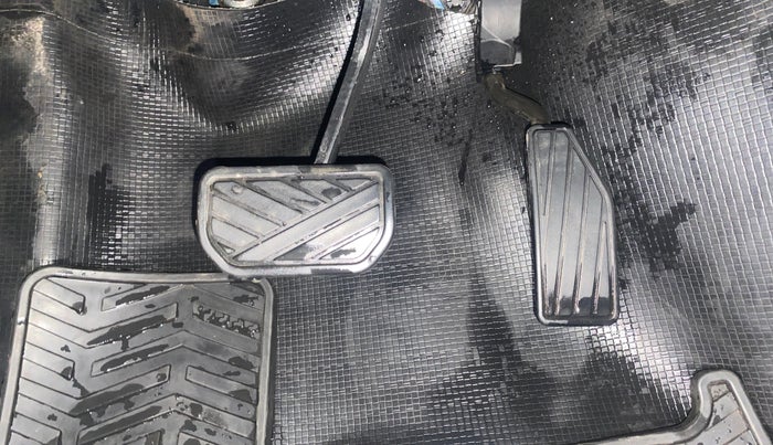 2020 Maruti IGNIS ALPHA 1.2 AMT, Petrol, Automatic, 14,349 km, Pedals