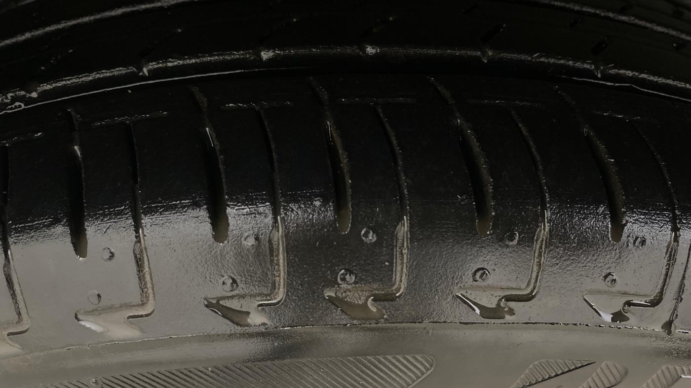 2020 Maruti IGNIS ALPHA 1.2 AMT, Petrol, Automatic, 14,349 km, Right Rear Tyre Tread