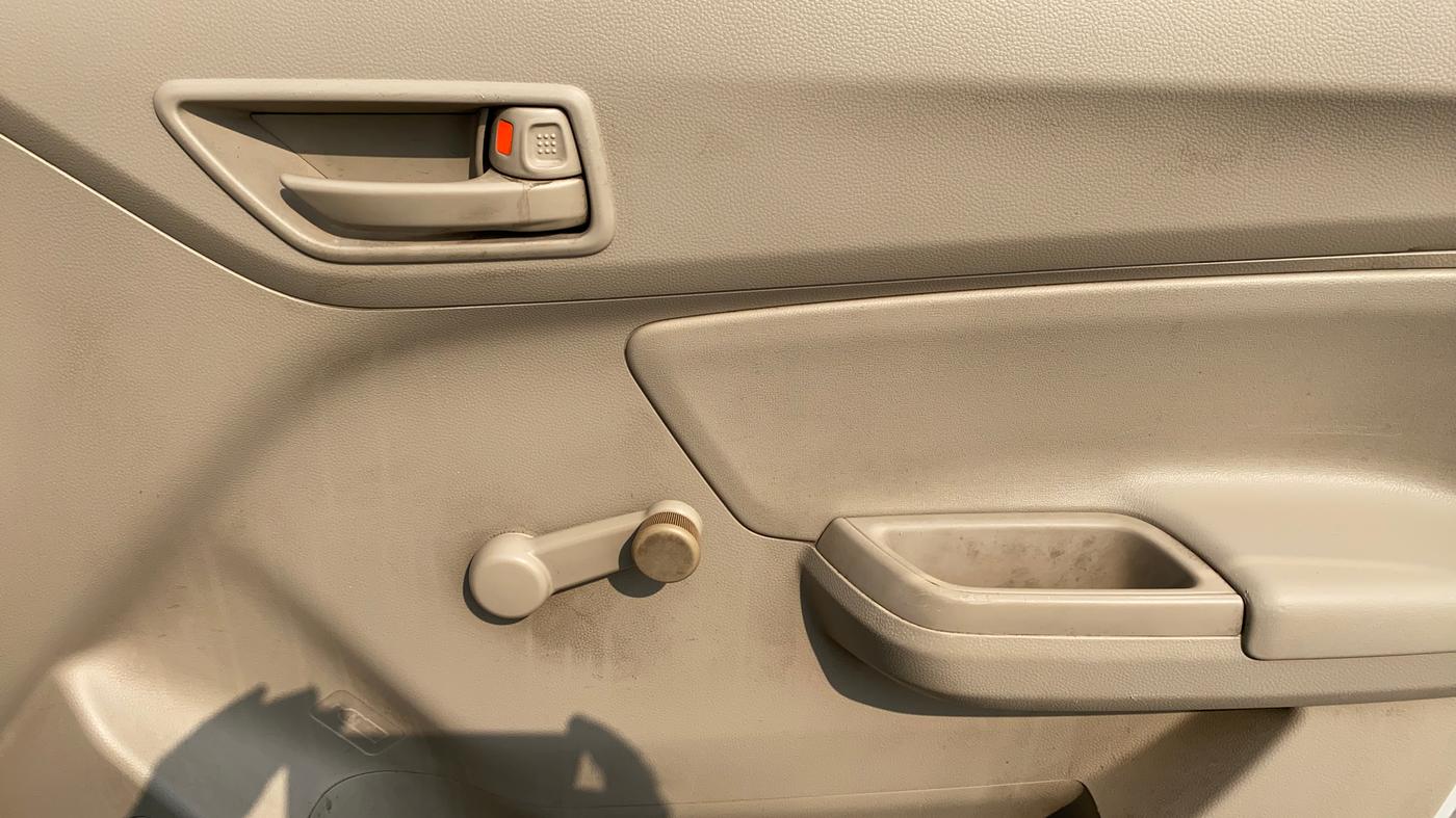 2023 Maruti Dzire LXI, Petrol, Manual, 42,448 km, Driver Side Door Panels Control