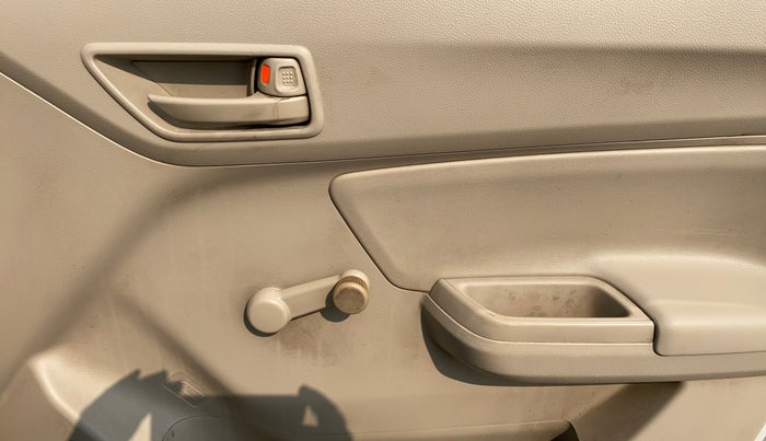 2023 Maruti Dzire LXI, Petrol, Manual, 42,448 km, Driver Side Door Panels Control