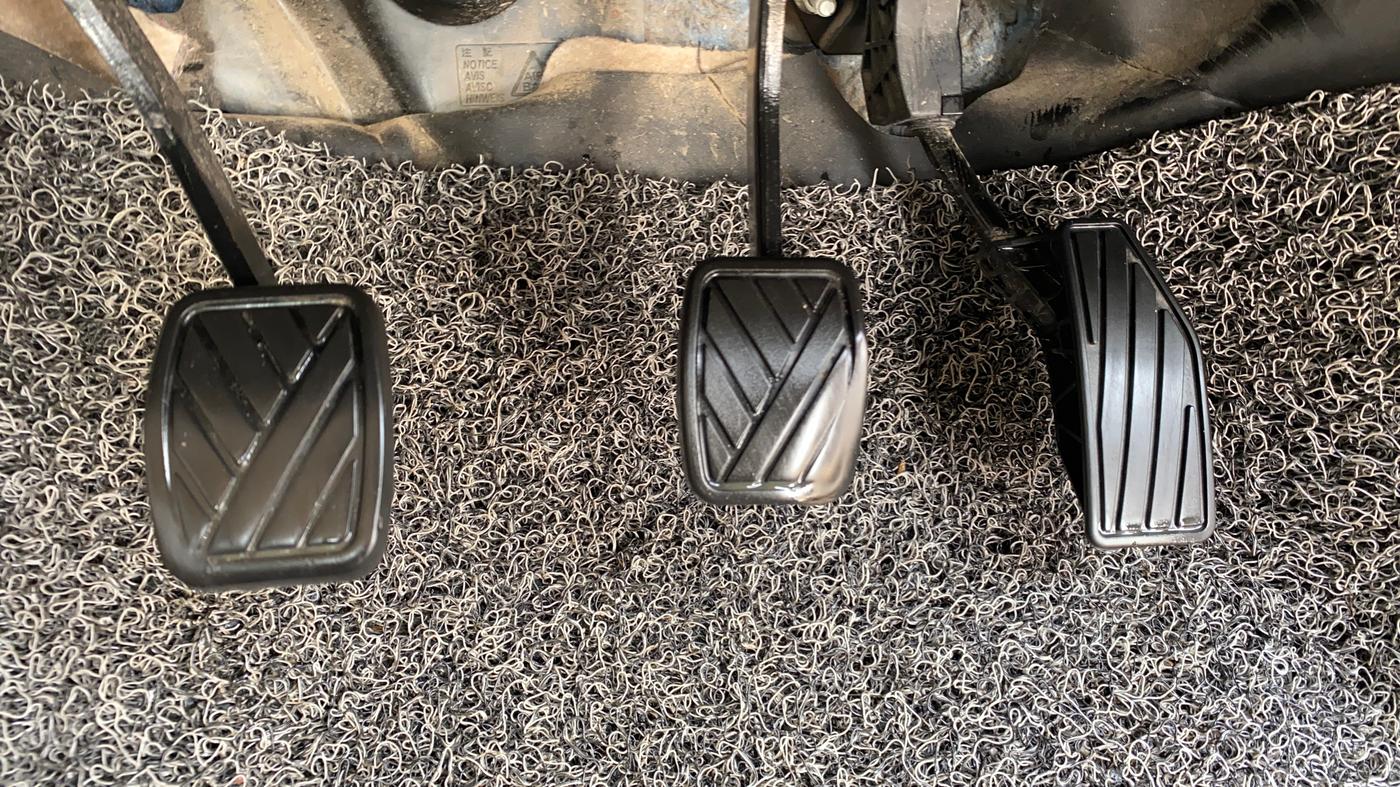 2023 Maruti Dzire LXI, Petrol, Manual, 42,448 km, Pedals