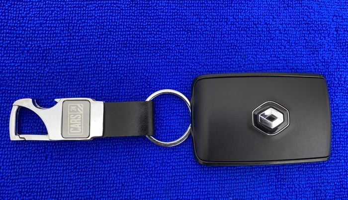 2021 Renault TRIBER RXZ AMT, Petrol, Automatic, 9,003 km, Key Close Up