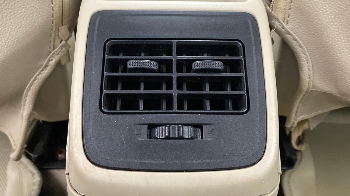 2018 Maruti Dzire ZXI AMT, Petrol, Automatic, 58,039 km, Rear AC Vents