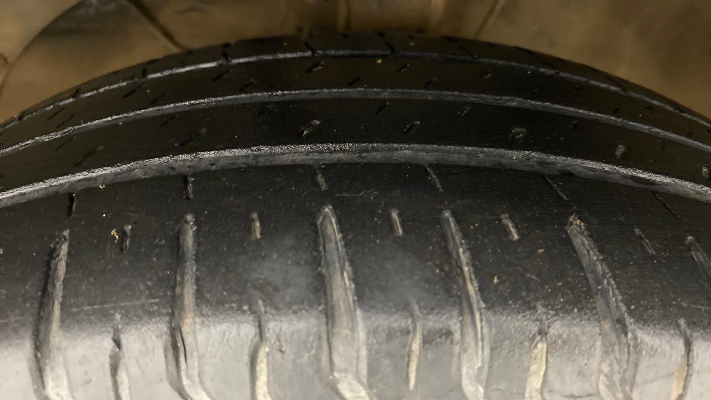 2018 Maruti Dzire ZXI AMT, Petrol, Automatic, 58,039 km, Left Front Tyre Tread