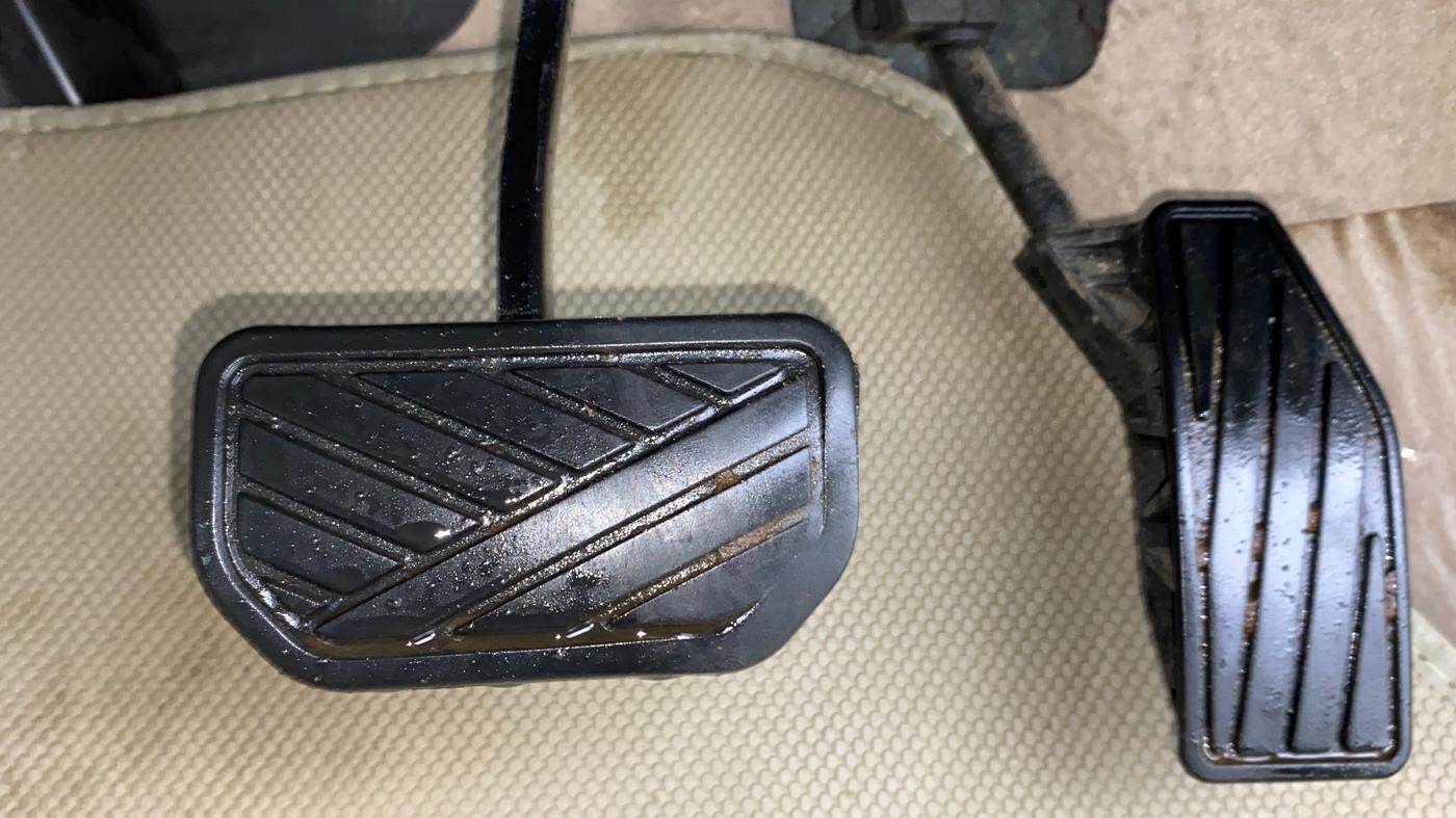 2018 Maruti Dzire ZXI AMT, Petrol, Automatic, 58,039 km, Pedals
