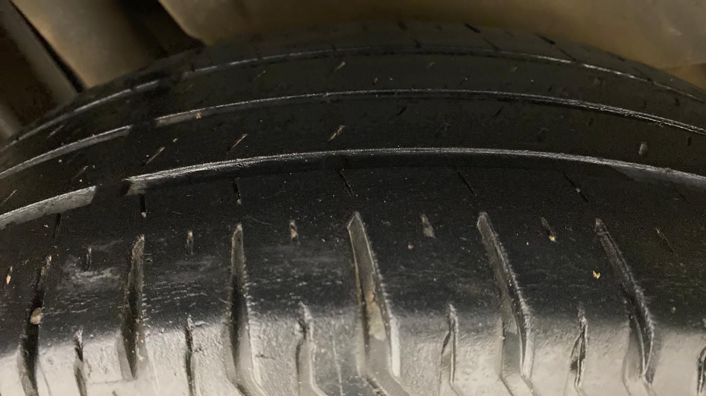 2018 Maruti Dzire ZXI AMT, Petrol, Automatic, 58,039 km, Right Rear Tyre Tread