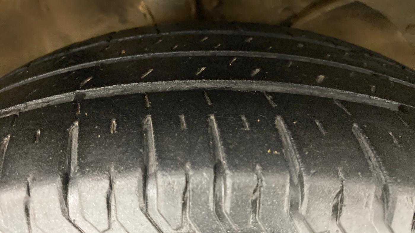 2018 Maruti Dzire ZXI AMT, Petrol, Automatic, 58,039 km, Right Front Tyre Tread