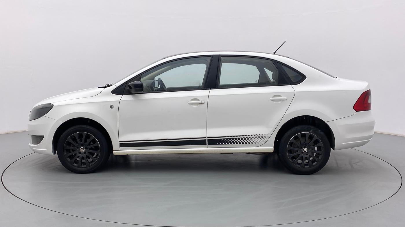 2015 Skoda Rapid 1.5 TDI MT ELEGANCE BLACK PACKAGE, Diesel, Manual, 96,348 km, Left Side
