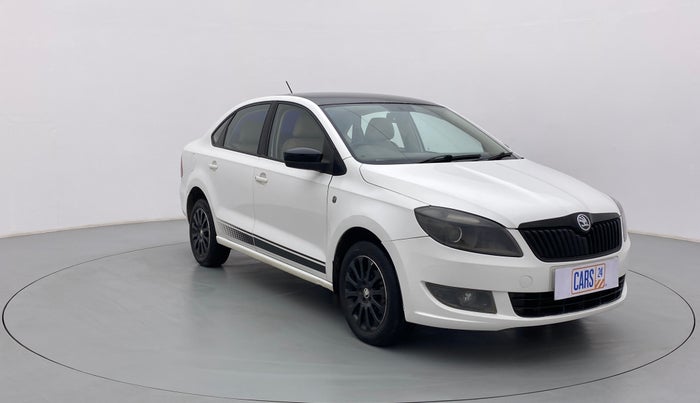 2015 Skoda Rapid 1.5 TDI MT ELEGANCE BLACK PACKAGE, Diesel, Manual, 96,348 km, Right Front Diagonal