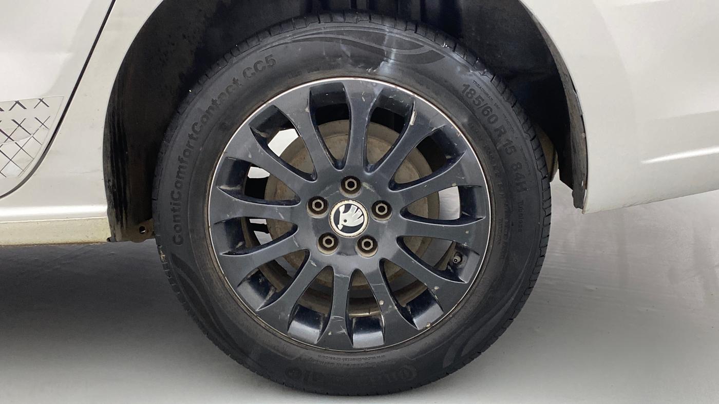 2015 Skoda Rapid 1.5 TDI MT ELEGANCE BLACK PACKAGE, Diesel, Manual, 96,348 km, Left Rear Wheel