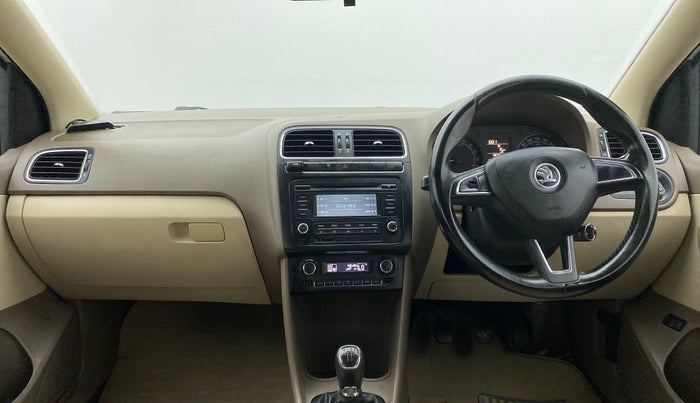2015 Skoda Rapid 1.5 TDI MT ELEGANCE BLACK PACKAGE, Diesel, Manual, 96,348 km, Dashboard
