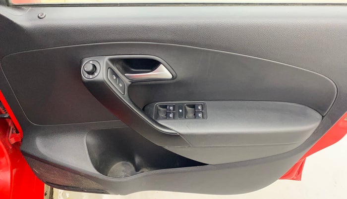 2017 Volkswagen Polo HIGHLINE PLUS 1.2(16 ALLOY, Petrol, Manual, 60,016 km, Driver Side Door Panels Control