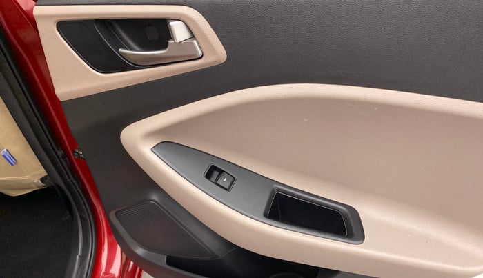 2019 Hyundai Elite i20 MAGNA PLUS 1.2, Petrol, Manual, 6,815 km, Right rear window switch / handle - Switch/handle not functional