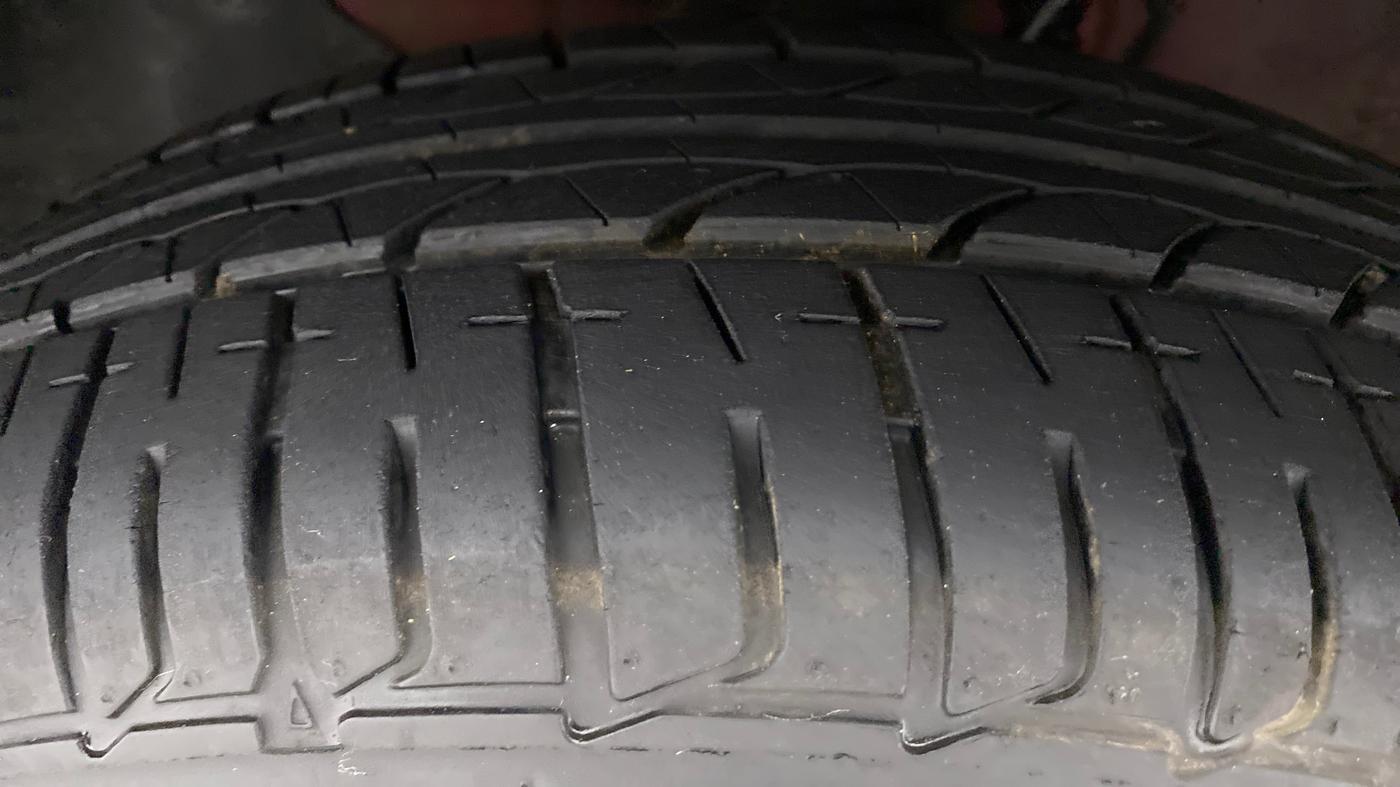 2019 Hyundai Elite i20 MAGNA PLUS 1.2, Petrol, Manual, 6,815 km, Left Front Tyre Tread