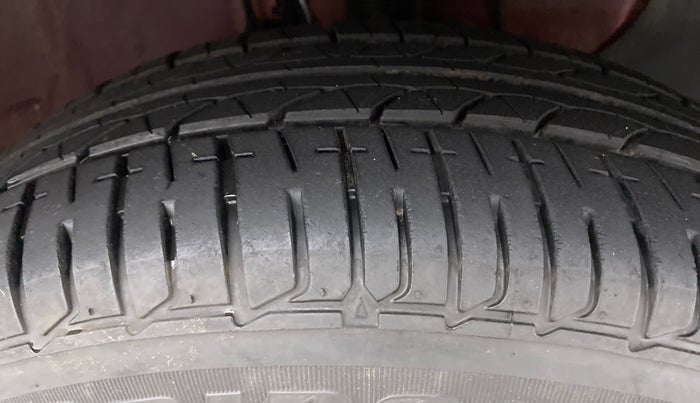 2019 Hyundai Elite i20 MAGNA PLUS 1.2, Petrol, Manual, 6,815 km, Right Front Tyre Tread