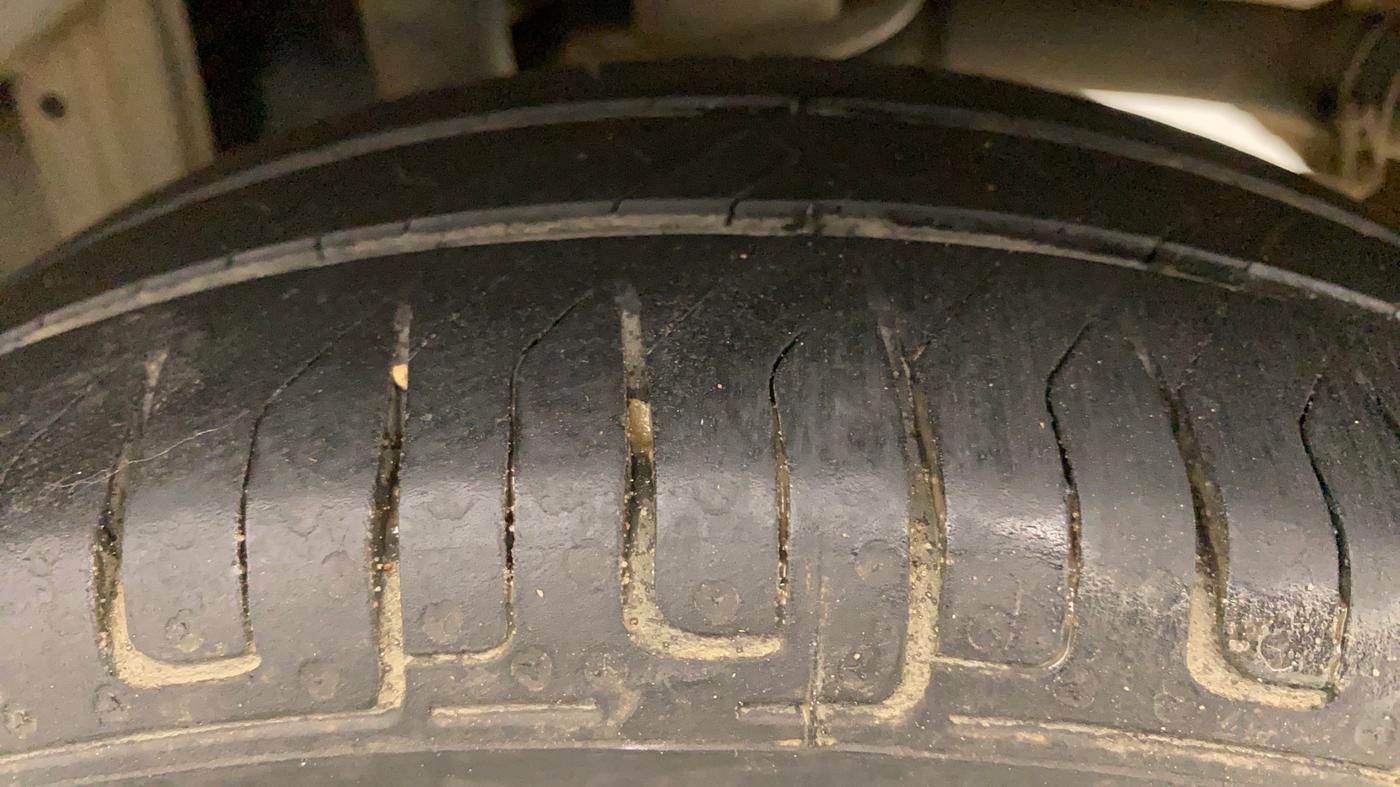 2014 Maruti Alto K10 VXI, Petrol, Manual, 61,787 km, Left Rear Tyre Tread