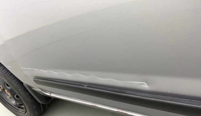 2014 Maruti Alto K10 VXI, Petrol, Manual, 61,787 km, Front passenger door - Minor scratches