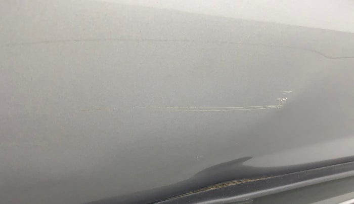 2014 Maruti Alto K10 VXI, Petrol, Manual, 61,787 km, Right rear door - Minor scratches
