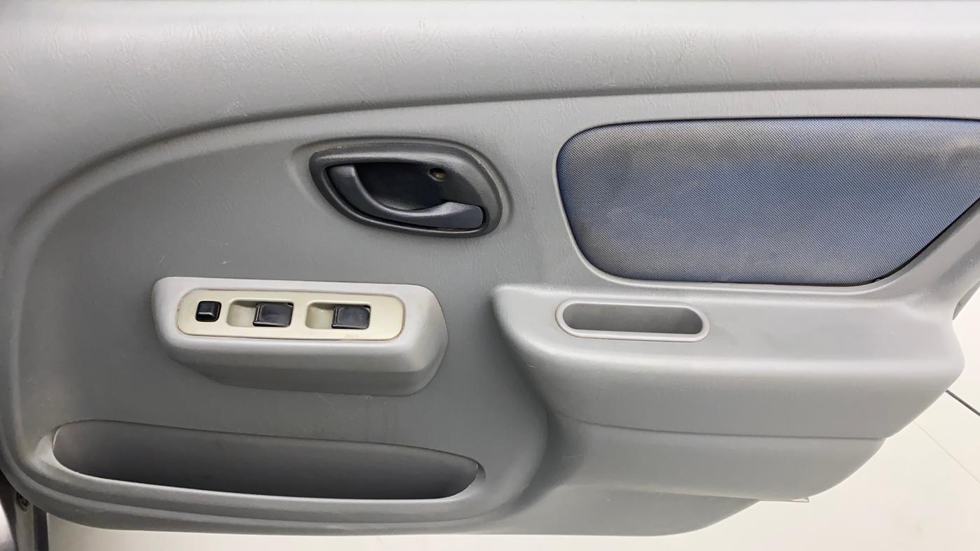 2014 Maruti Alto K10 VXI, Petrol, Manual, 61,787 km, Driver Side Door Panels Control