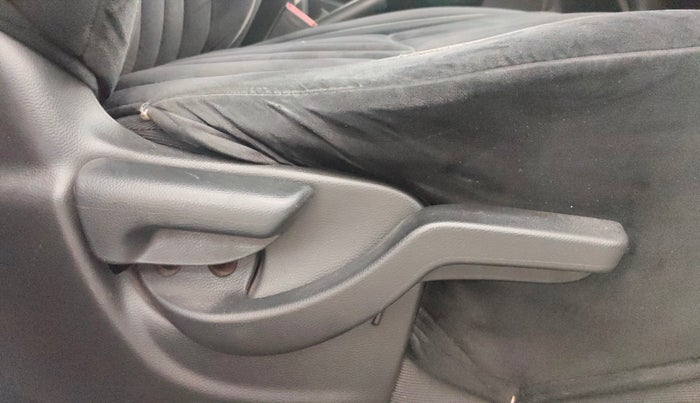 2016 Honda BR-V 1.5L I-VTEC V CVT, Petrol, Automatic, 74,869 km, Driver Side Adjustment Panel