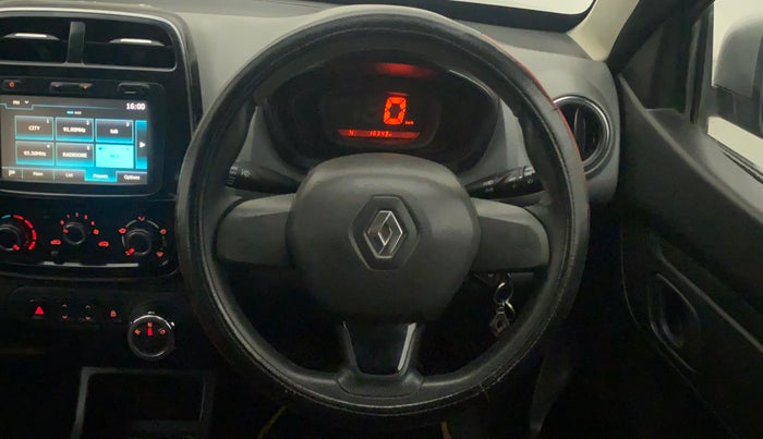 2017 Renault Kwid RXT 1.0 AMT (O), Petrol, Automatic, 16,656 km, Steering Wheel Close Up