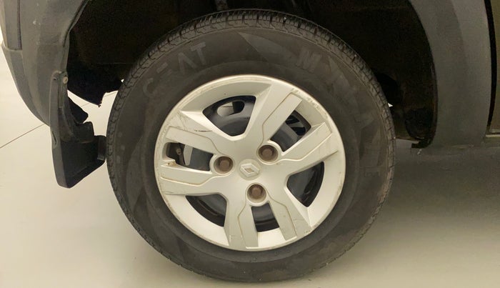 2017 Renault Kwid RXT 1.0 AMT (O), Petrol, Automatic, 16,656 km, Right Rear Wheel