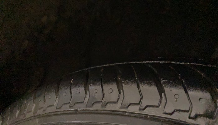 2023 Nissan MAGNITE XL, Petrol, Manual, 46,586 km, Left Rear Tyre Tread