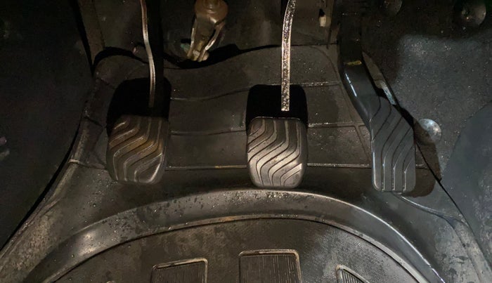 2023 Nissan MAGNITE XL, Petrol, Manual, 46,586 km, Pedals