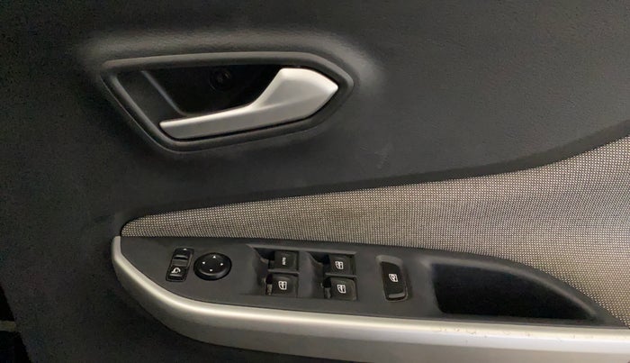 2023 Nissan MAGNITE XL, Petrol, Manual, 46,586 km, Driver Side Door Panels Control