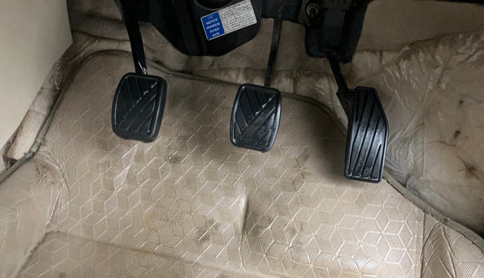 2017 Maruti Dzire VXI, Petrol, Manual, 67,116 km, Pedals