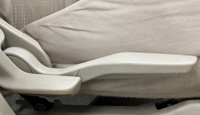 2017 Maruti Dzire VXI, Petrol, Manual, 67,116 km, Driver Side Adjustment Panel