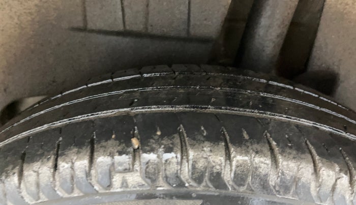 2017 Maruti Dzire VXI, Petrol, Manual, 67,116 km, Left Rear Tyre Tread