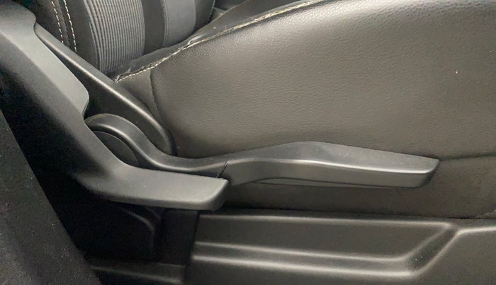 2020 Maruti XL6 ZETA AT, Petrol, Automatic, 11,644 km, Driver Side Adjustment Panel