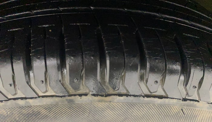 2020 Maruti XL6 ZETA AT, Petrol, Automatic, 11,644 km, Left Front Tyre Tread