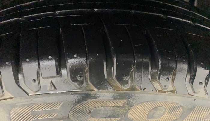 2020 Maruti XL6 ZETA AT, Petrol, Automatic, 11,644 km, Left Rear Tyre Tread